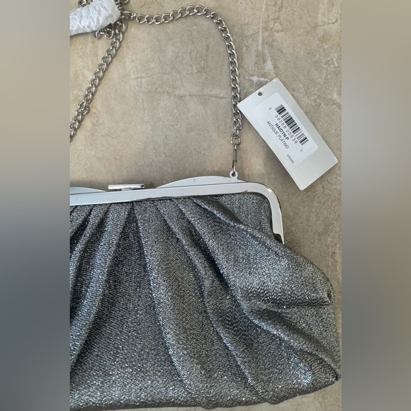 Nina pleated clutch bag - Picture 8 of 15